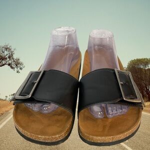 Torrid Extra Wide Width Size 11WW Black  Leather Slide Sandals with Buckle